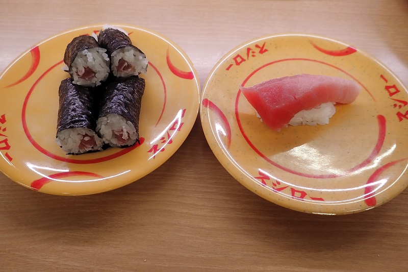 お昼は、回転寿司、スシローで食べ放題 !?
